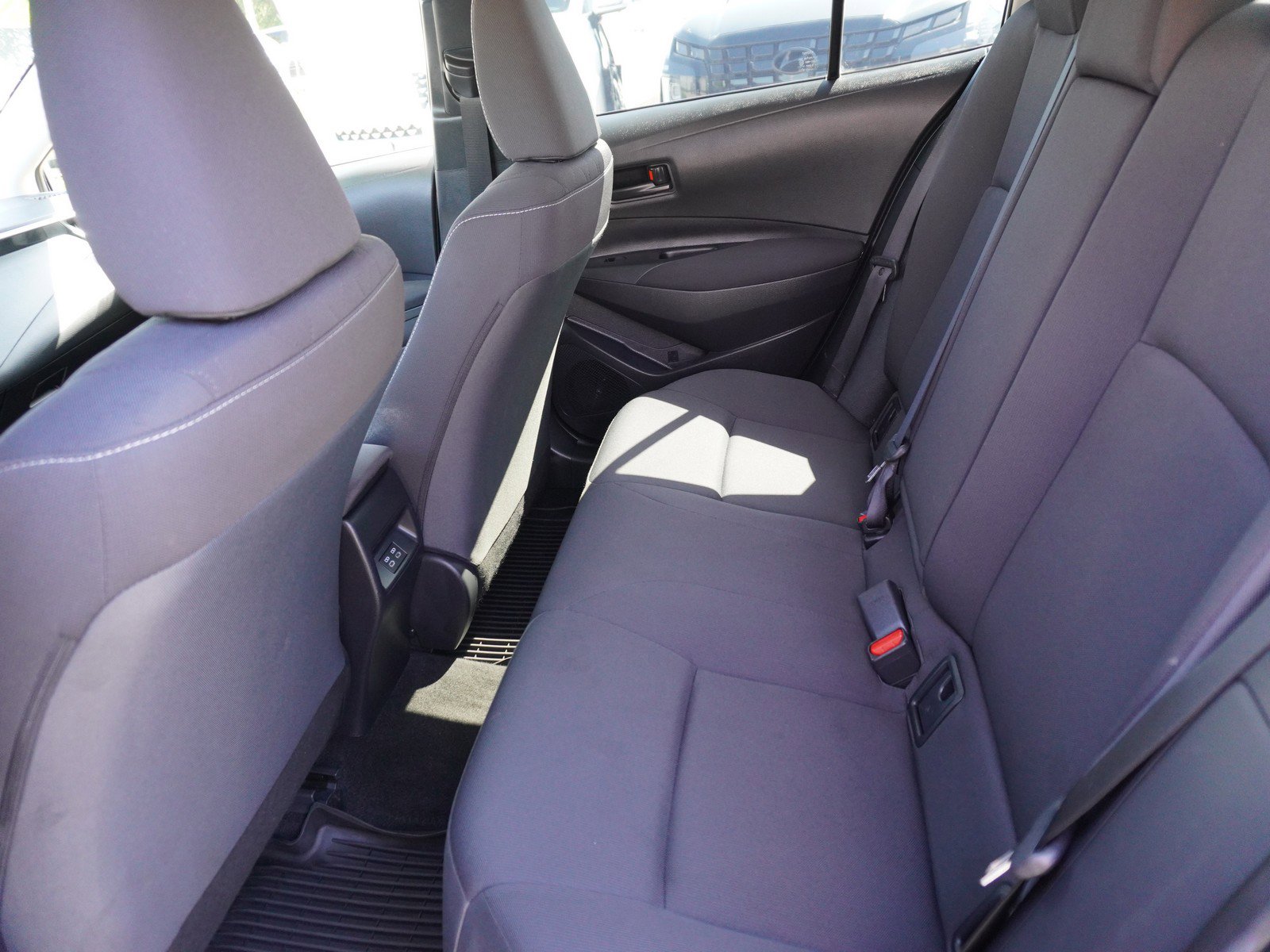 Used 2024 Toyota Corolla LE w/ LE Convenience Package FWD image 12