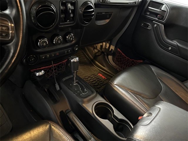 Used 2017 Jeep Wrangler Unlimited Rubicon image 16
