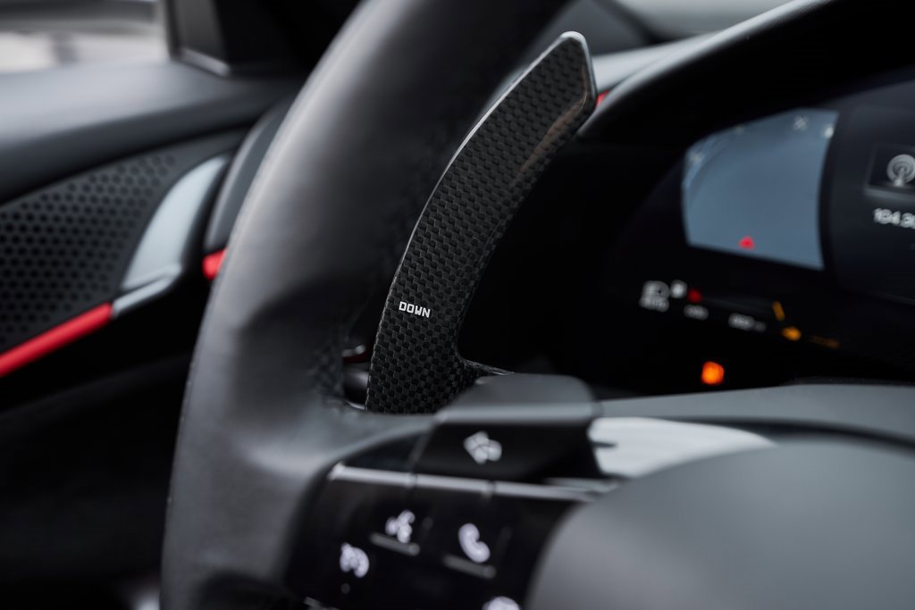 Used 2024 Ferrari Roma Spider image 51