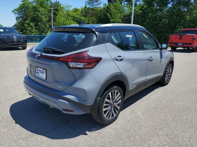 Used 2023 Nissan Kicks SV FWD image 4