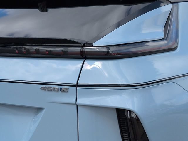Used 2024 Cadillac Lyriq Sport RWD image 12