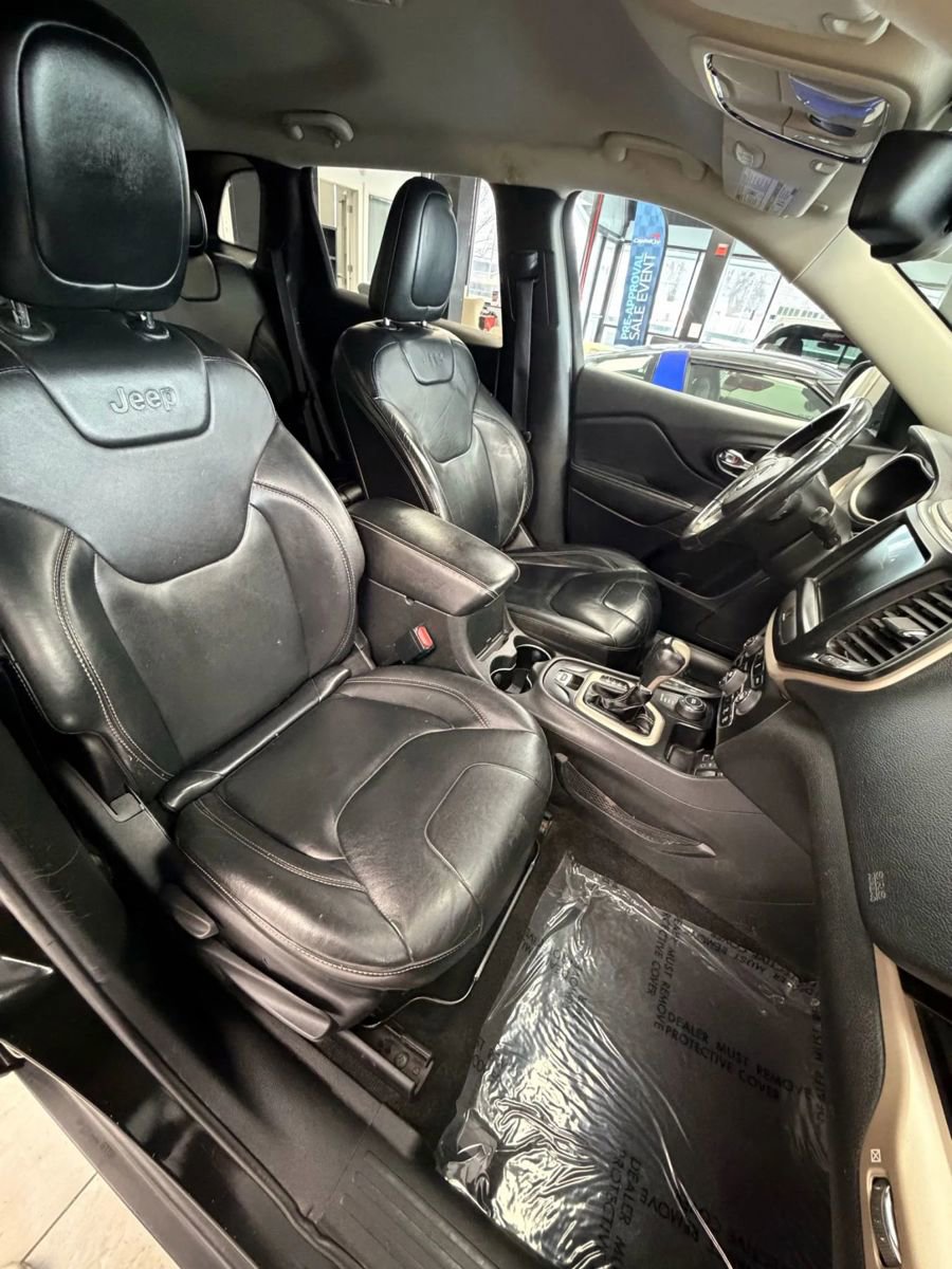 Used 2015 Jeep Cherokee Limited image 19