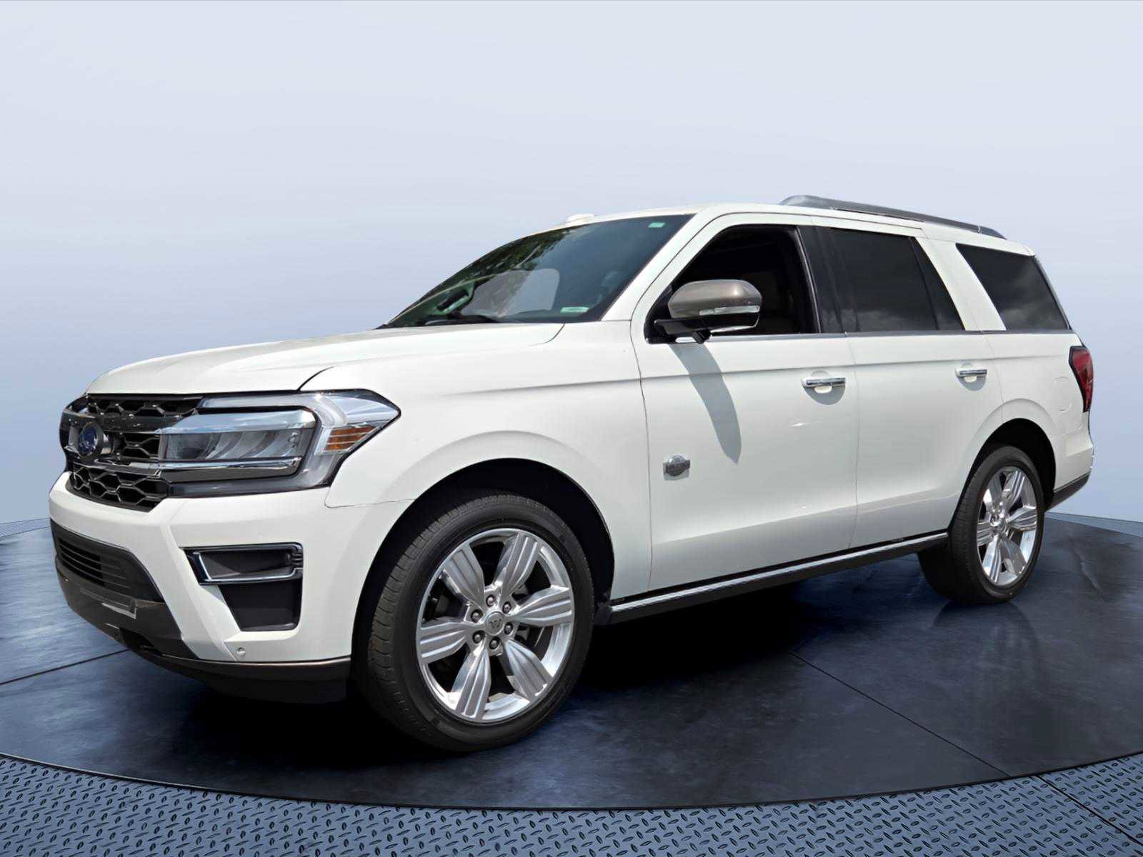 Used 2023 Ford Expedition King Ranch AWD/4WD image 2