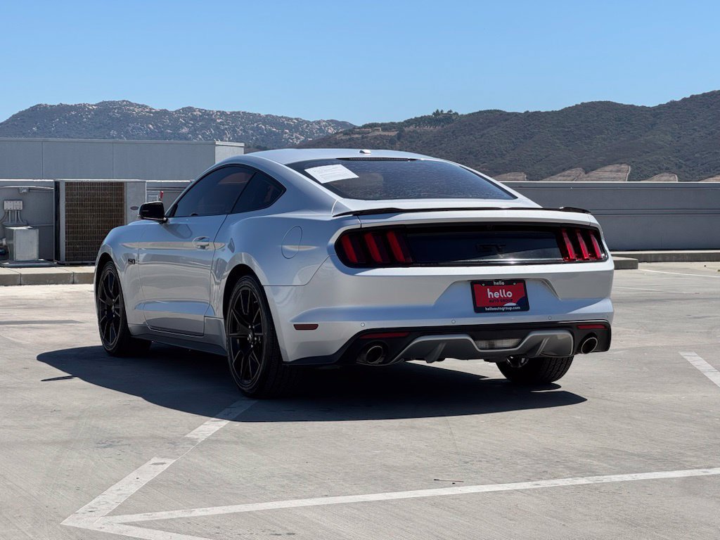 Used 2017 Ford Mustang GT Premium w/ Black Accent Package RWD image 31