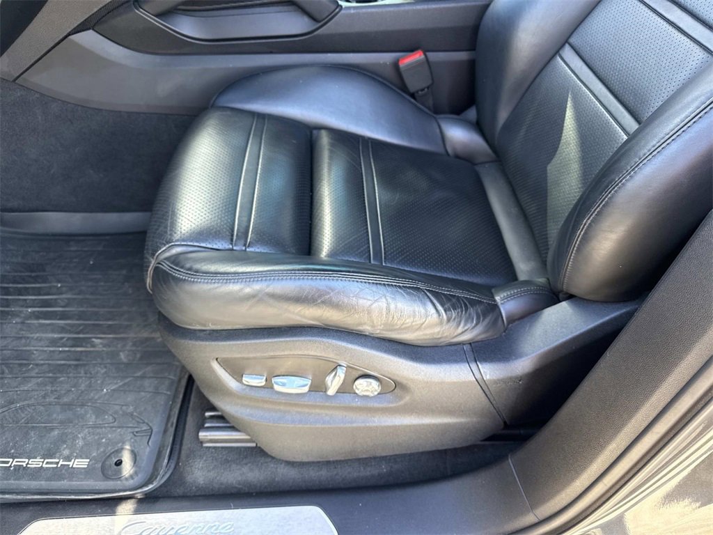 Used 2019 Porsche Cayenne image 10