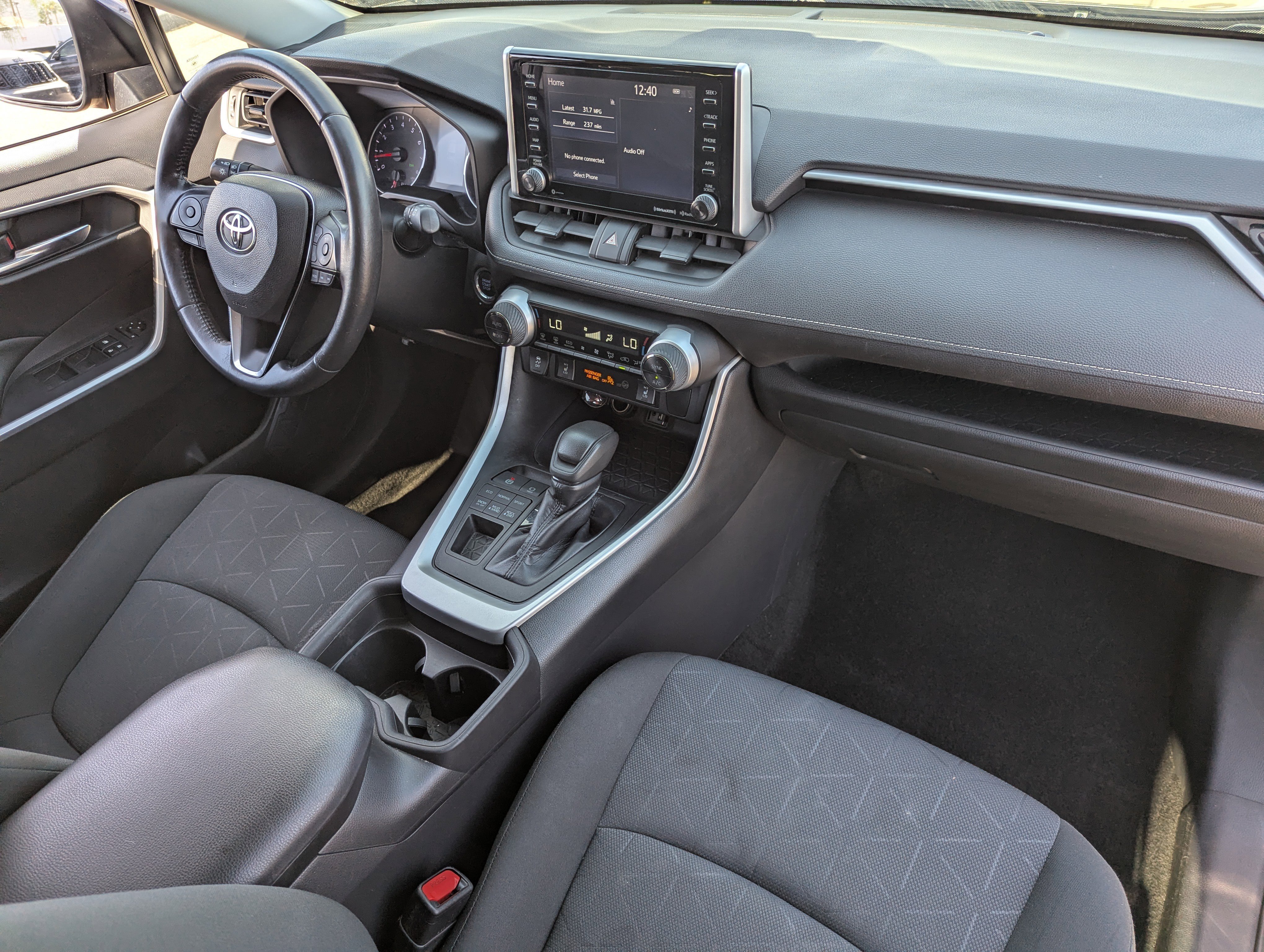 Used 2019 Toyota RAV4 XLE image 10