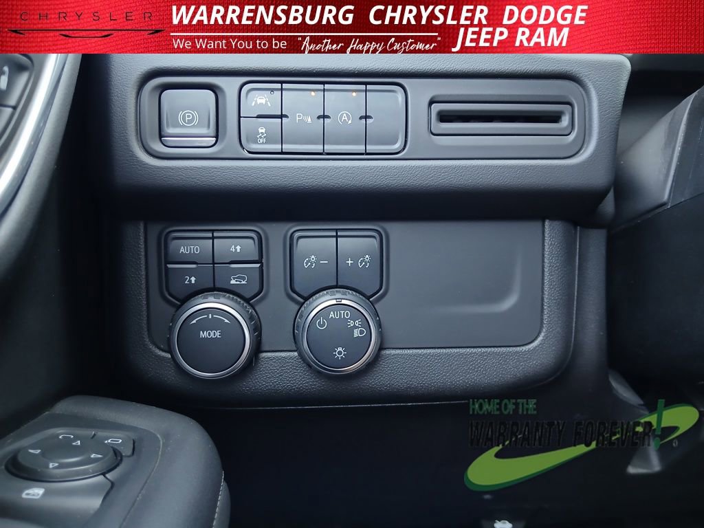 Used 2023 Chevrolet Tahoe LT image 30