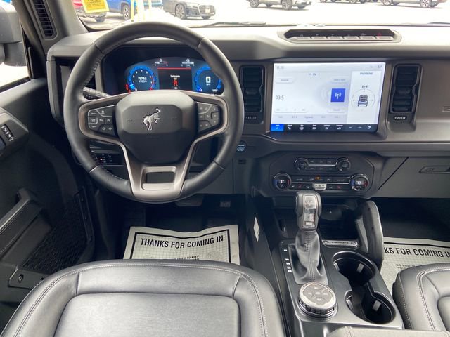 Used 2025 Ford Bronco Badlands image 11