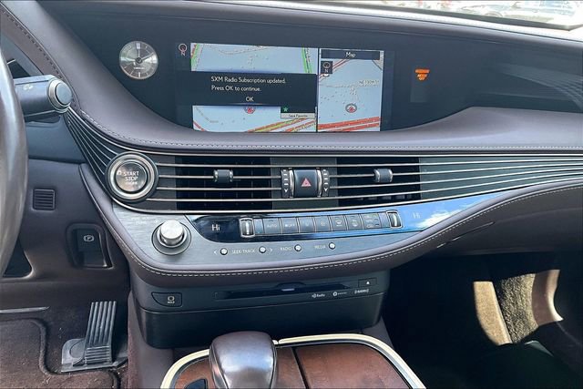 Used 2018 Lexus LS 500 w/ Accessory Package (Z2) image 23