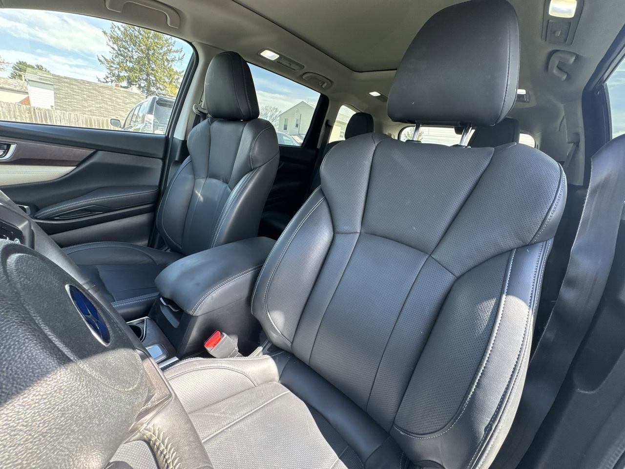 Used 2022 Subaru Ascent Touring AWD/4WD image 2