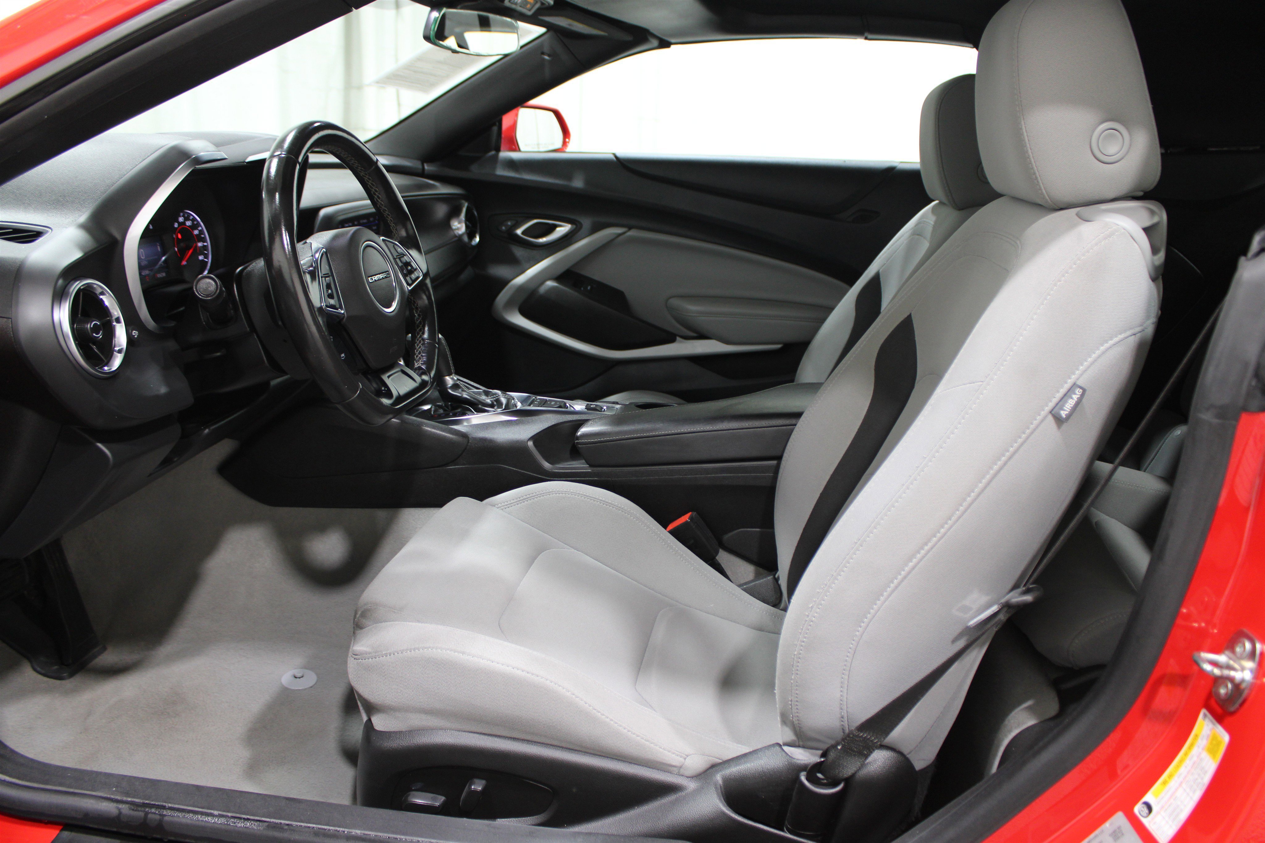 Used 2023 Chevrolet Camaro LT image 3