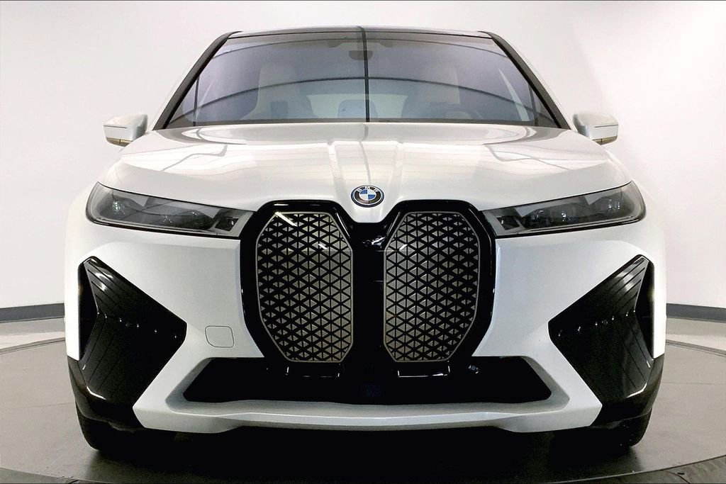 Certified 2023 BMW iX xDrive50 w/ Premium Package AWD/4WD image 2