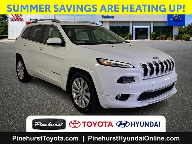 Used 2017 Jeep Cherokee Overland w/ Technology Group FWD image 1