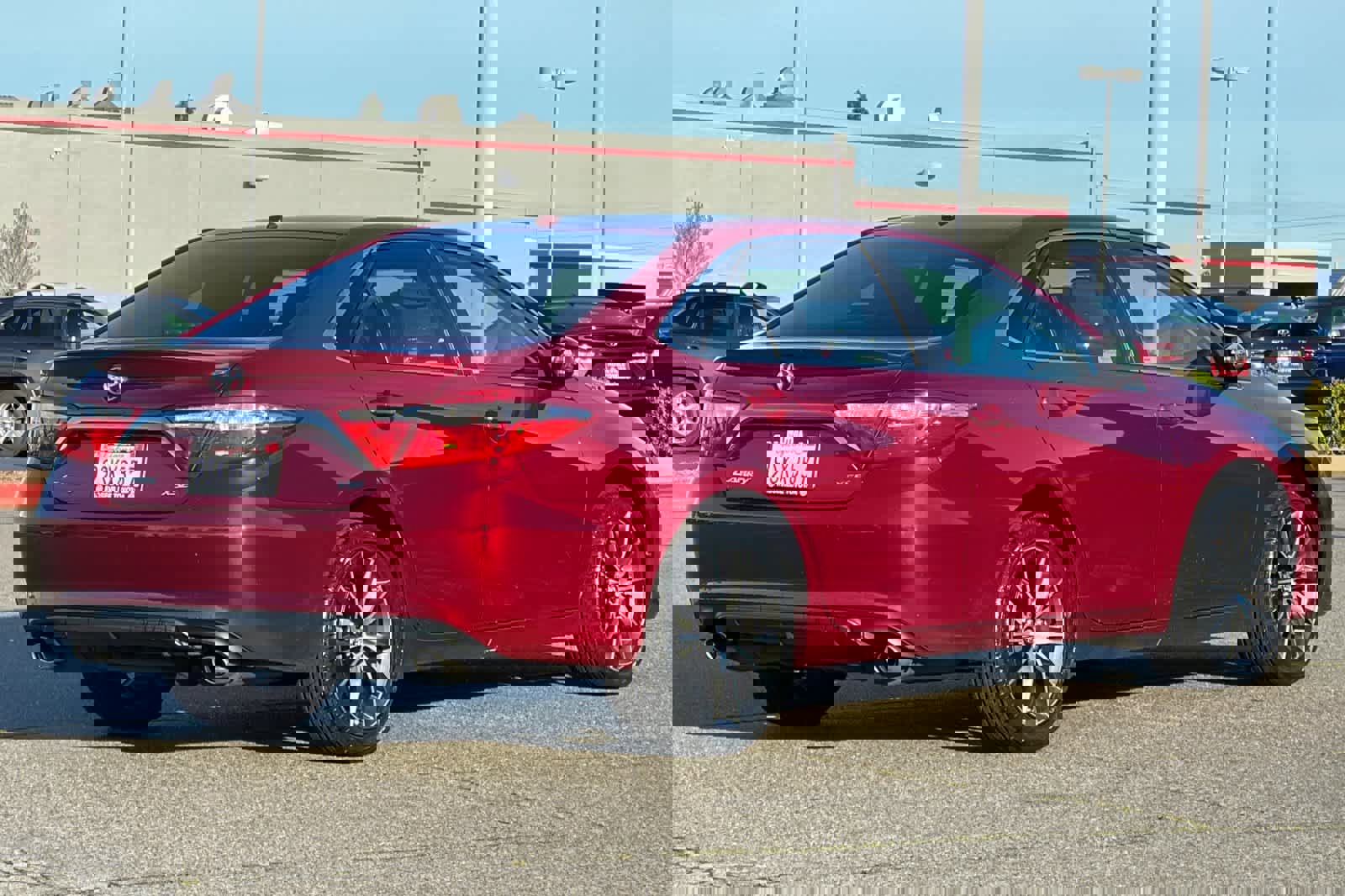 Used 2015 Toyota Camry XSE w/ Advanced Technology Package image 2