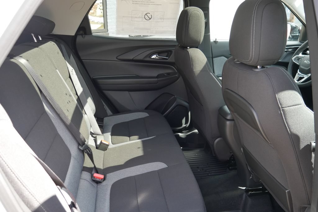 New 2026 Chevrolet TrailBlazer LT w/ Midnight Edition AWD/4WD image 14
