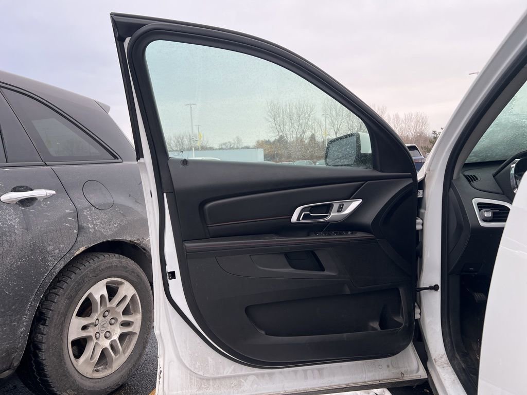 Used 2015 GMC Terrain SLE image 8