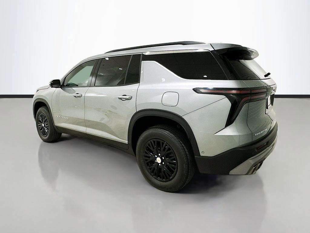 Used 2024 Chevrolet Traverse LT w/ Enhanced Driving Package image 5