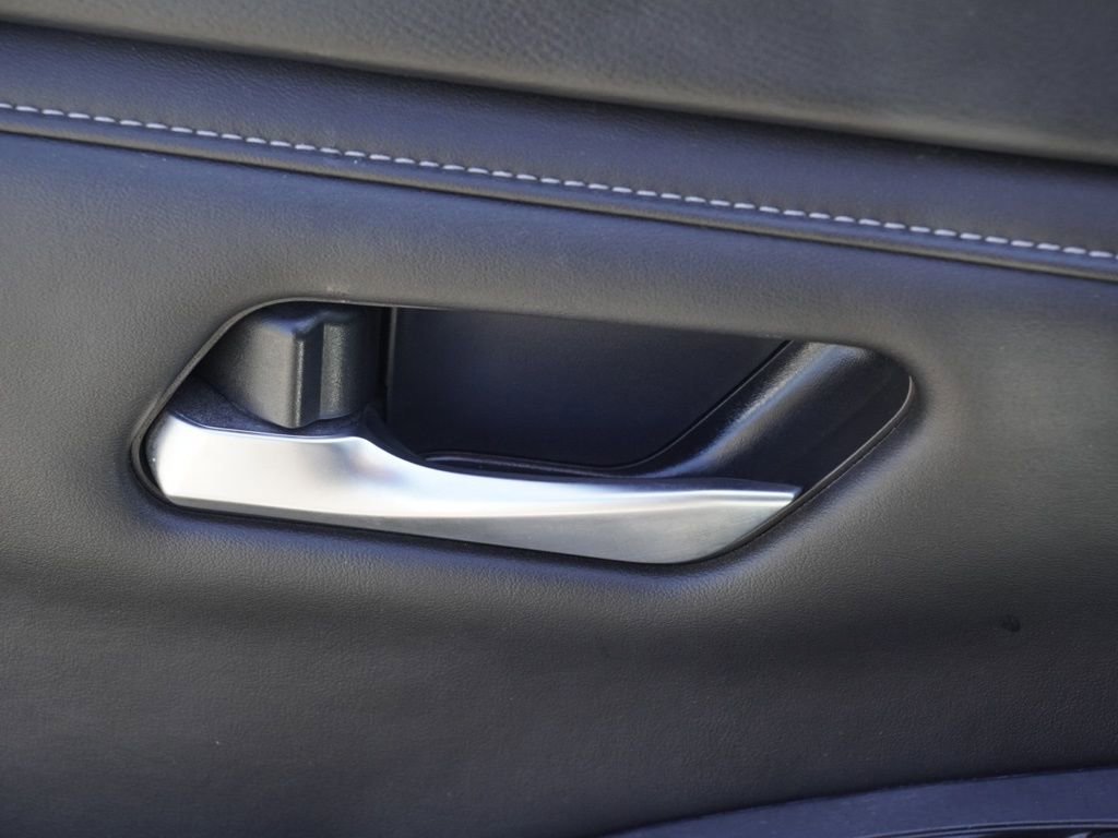 Certified 2023 Nissan Sentra SV image 8