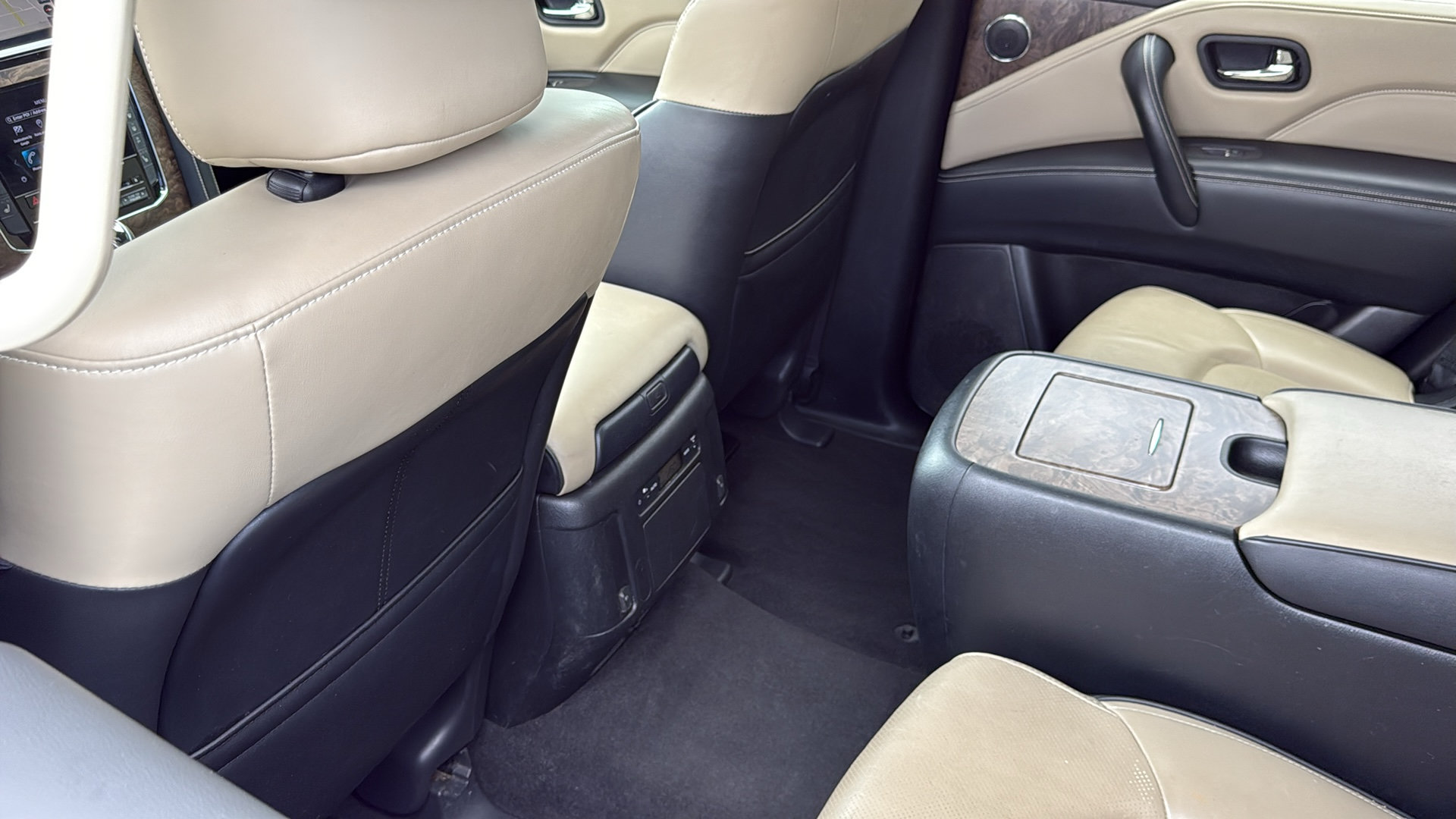 Used 2021 INFINITI QX80 Premium Select w/ All-Season Package AWD/4WD image 31