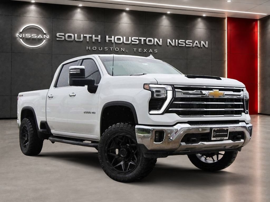 Used 2025 Chevrolet Silverado 2500 LTZ w/ LTZ Convenience Package AWD/4WD video 1