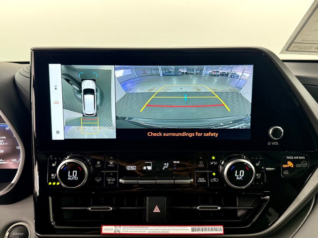 Used 2026 Toyota Highlander Limited image 33