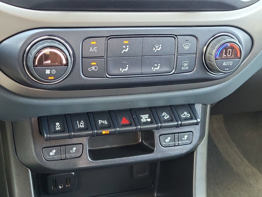 Used 2021 Chevrolet Colorado Z71 w/ Safety Package AWD/4WD image 29