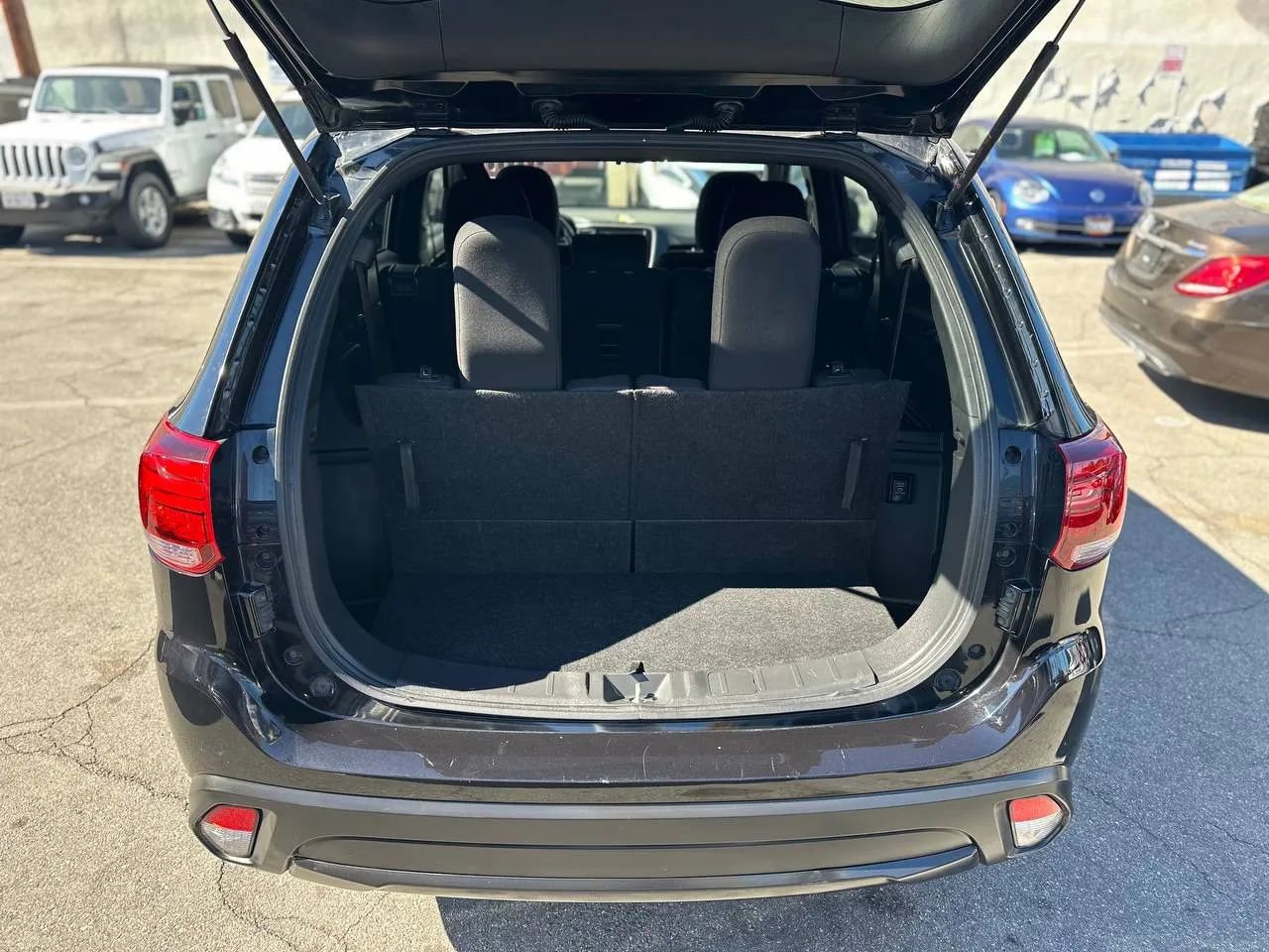 Used 2018 Mitsubishi Outlander LE image 33