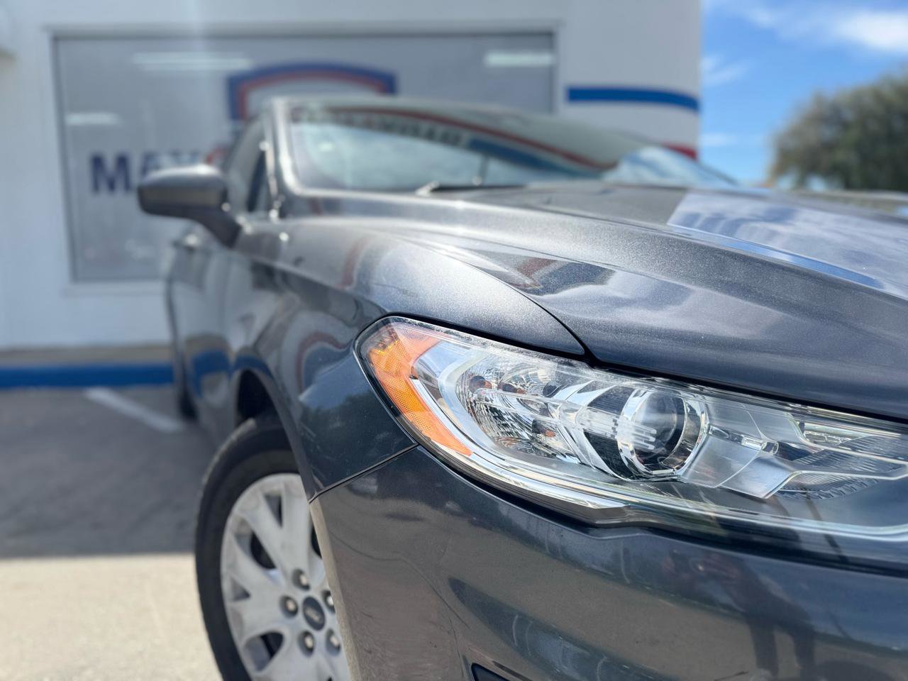 Used 2019 Ford Fusion S FWD image 17