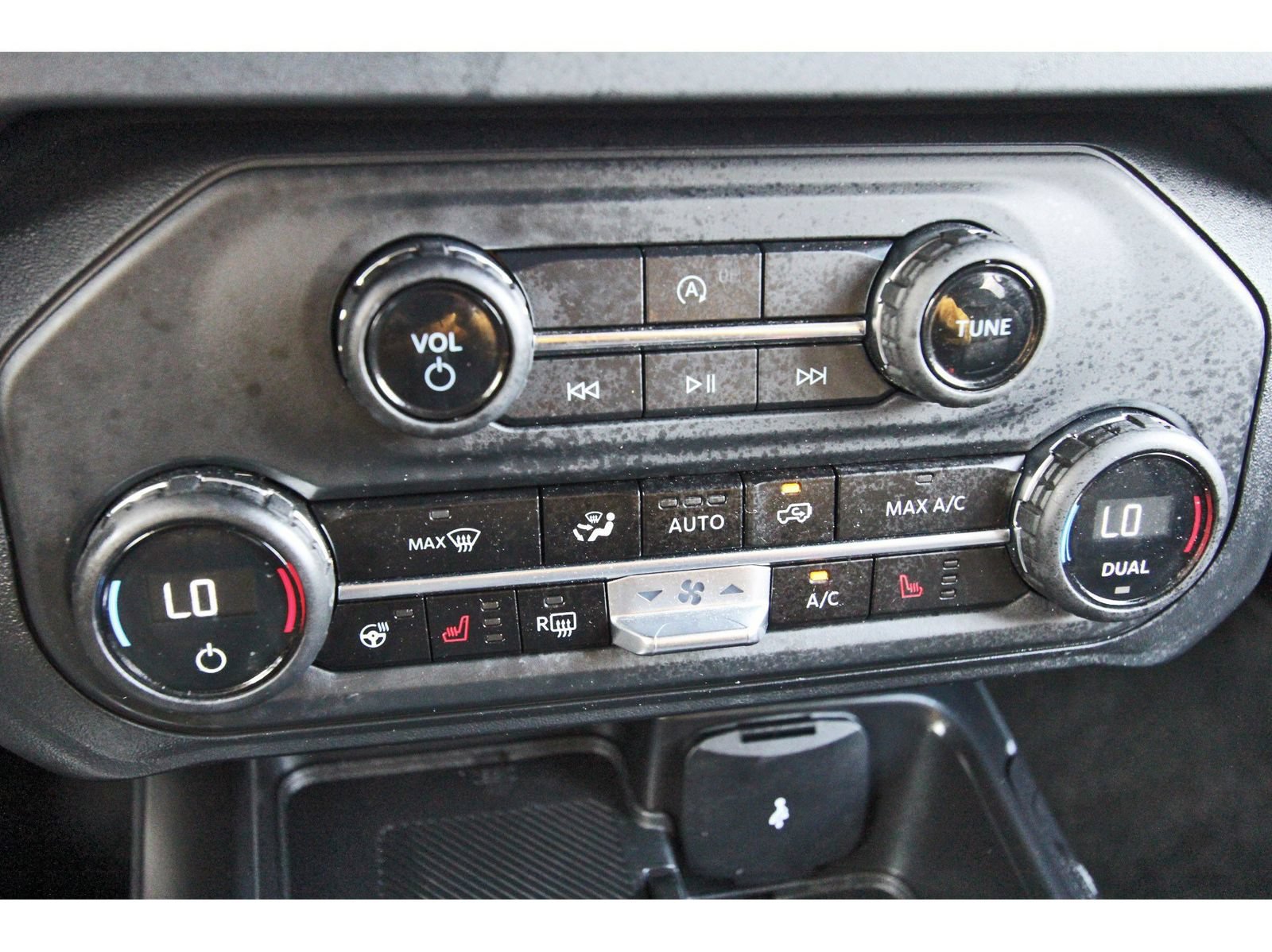 Used 2025 Ford Bronco Outer Banks AWD/4WD image 25
