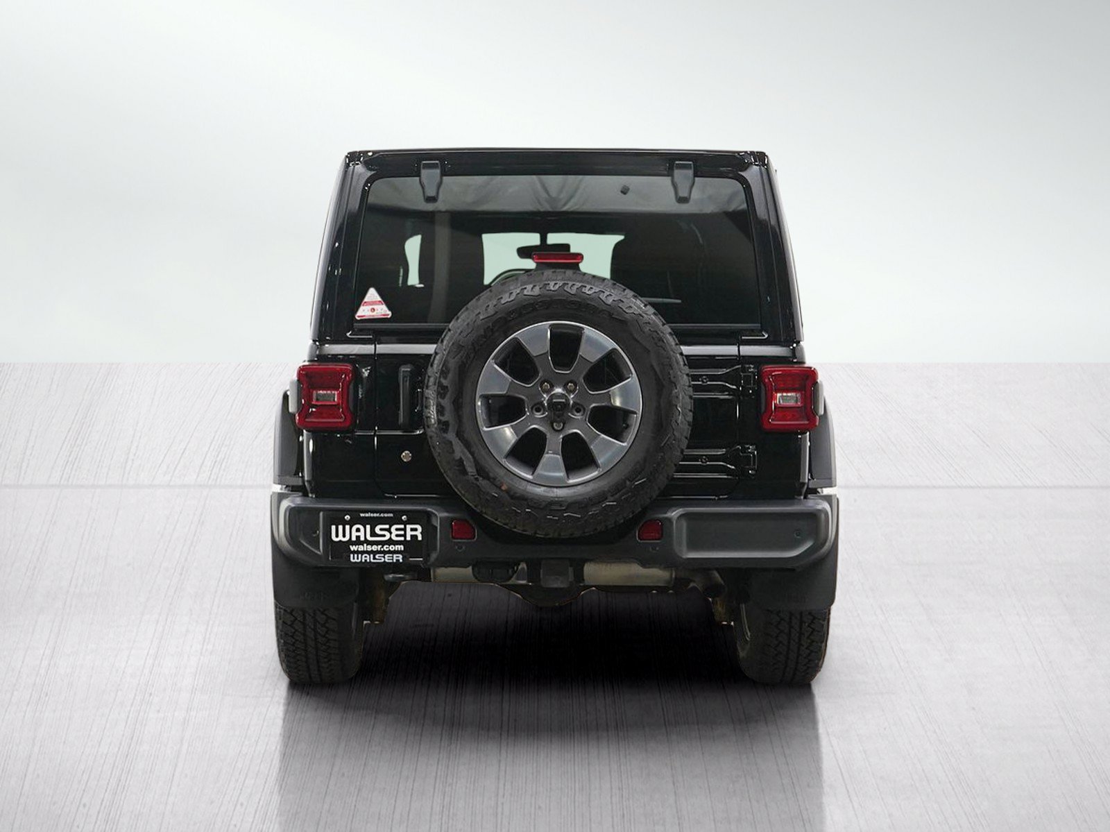 Used 2020 Jeep Wrangler Unlimited Sahara w/ Uconnect 4C Nav & Sound Group AWD/4WD image 4