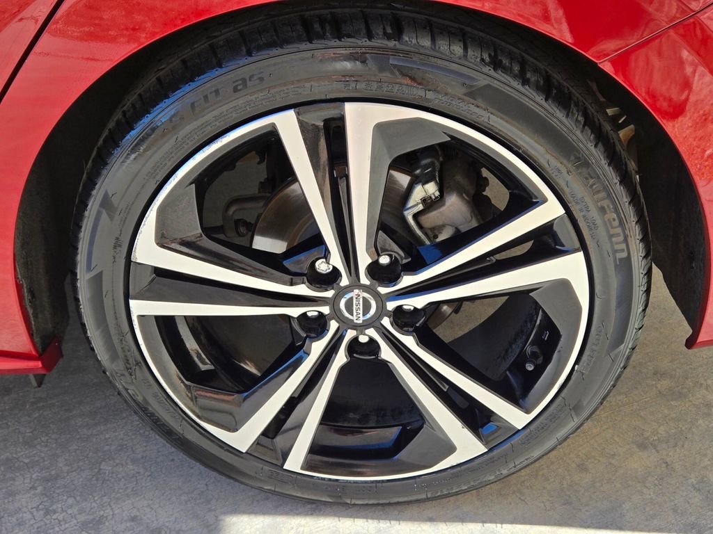 Used 2023 Nissan Sentra SR w/ SR Premium Package image 10