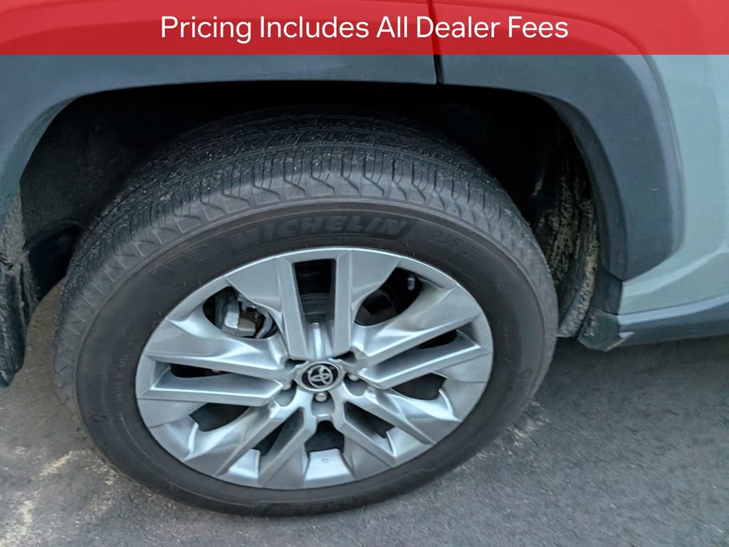 Used 2023 Toyota RAV4 XLE Premium FWD image 9