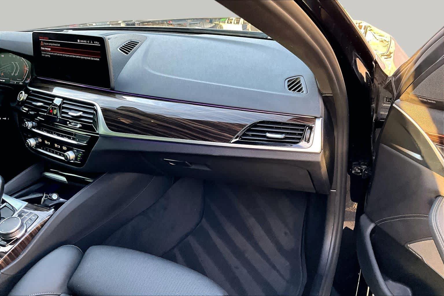 Used 2022 BMW 540i w/ M Sport Package RWD image 18