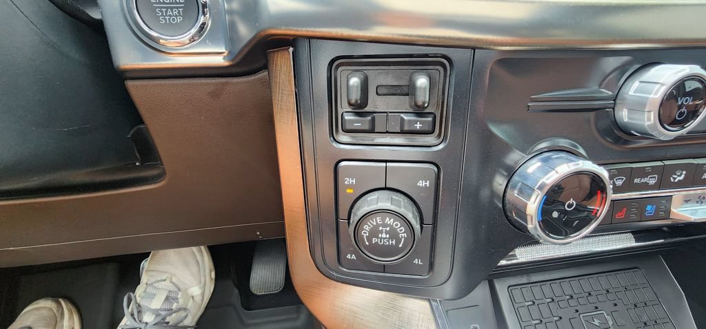 Used 2025 Ford F150 King Ranch w/ FX4 Off-Road Package AWD/4WD image 35