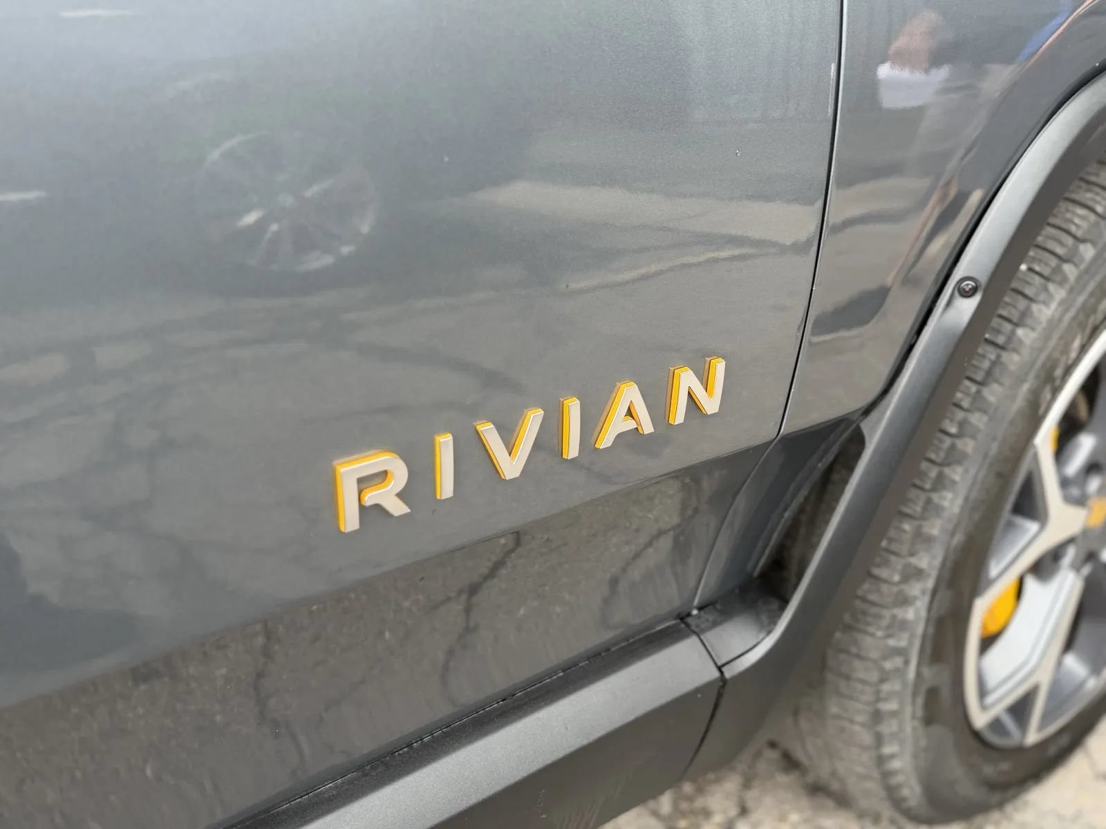 Used 2022 Rivian R1S Launch Edition Quad AWD/4WD image 43