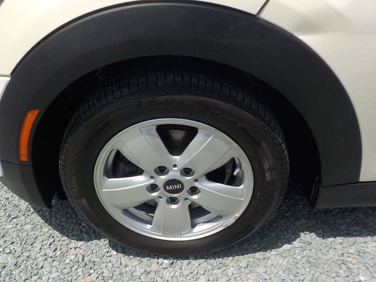 Used 2016 MINI Cooper 4-Door Hardtop FWD image 29