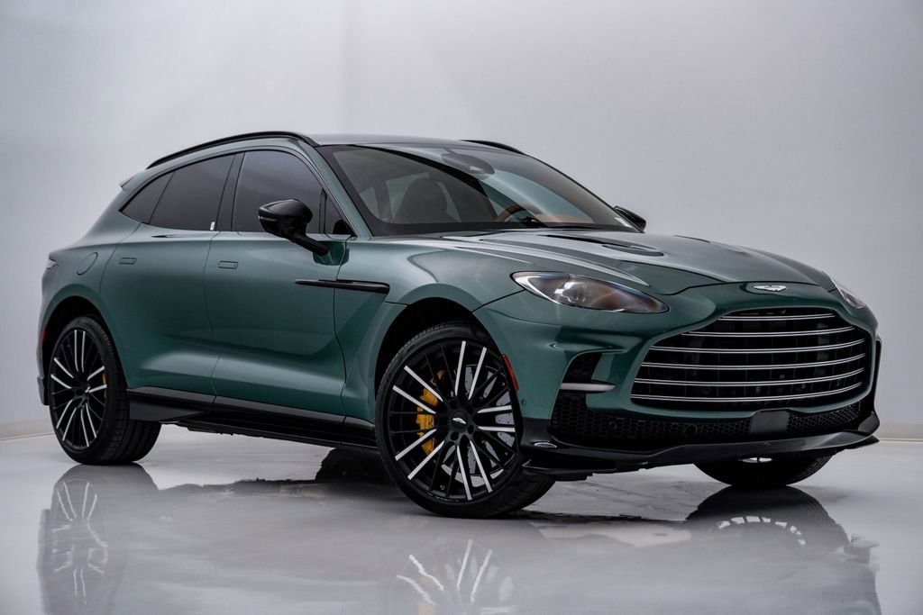 Used 2025 Aston Martin DBX 707 image 1