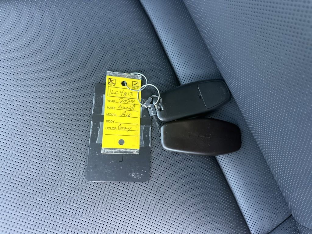 Used 2024 Lucid Air Touring image 34