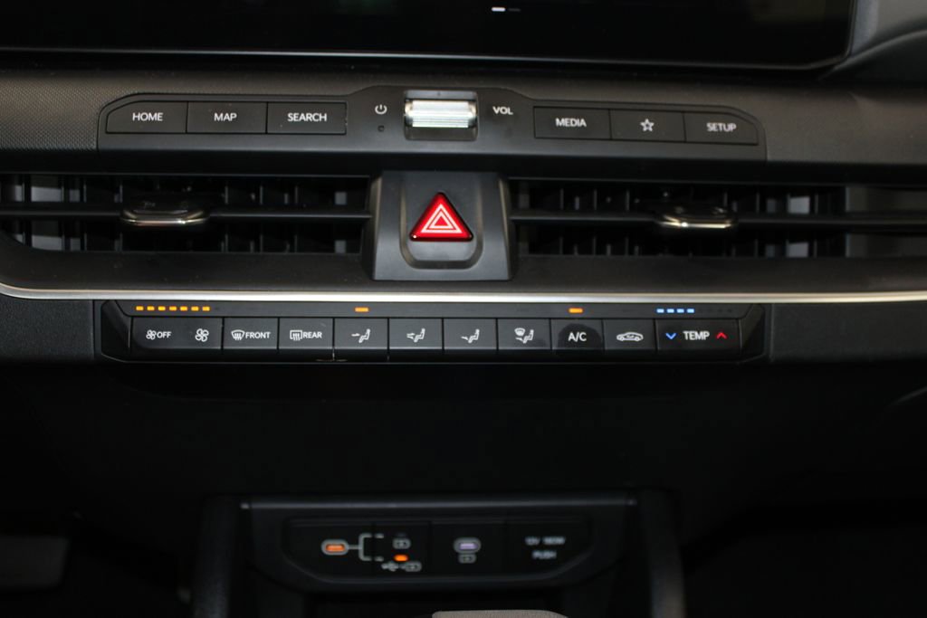 Used 2025 Kia K4 FWD image 31