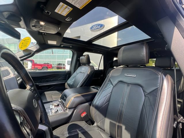 Used 2024 Ford Expedition Platinum AWD/4WD image 23