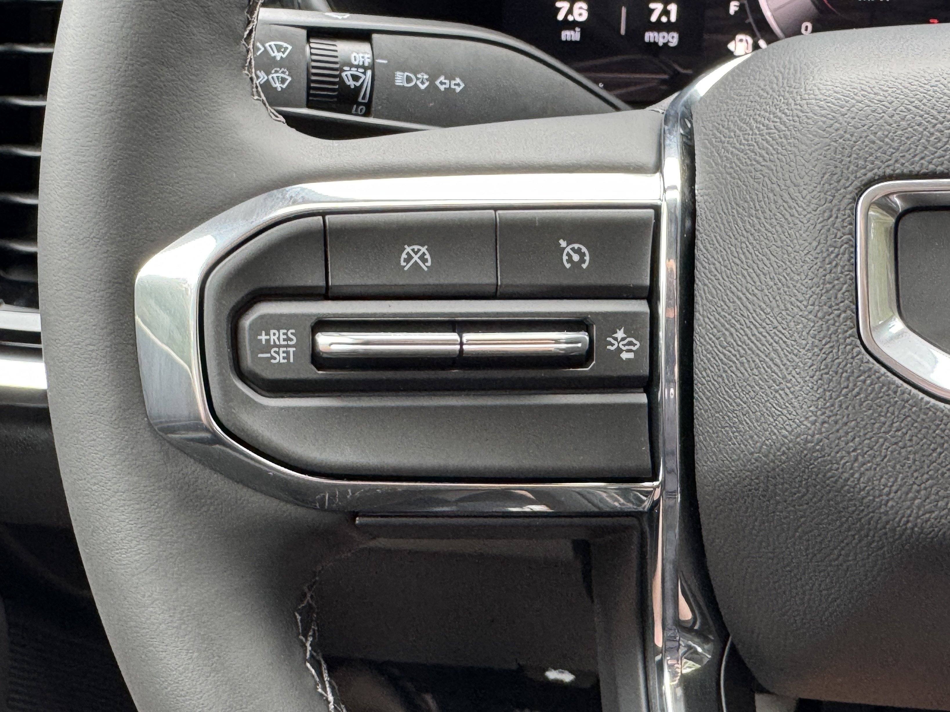 New 2026 GMC Canyon Elevation w/ Convenience Package image 33