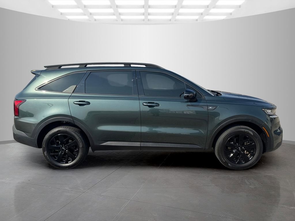 Used 2023 Kia Sorento S w/ Panoramic Sunroof Package image 2