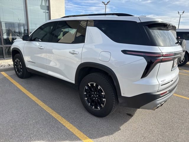 Used 2025 Chevrolet Traverse Z71 w/ Enhanced Driving Package image 9