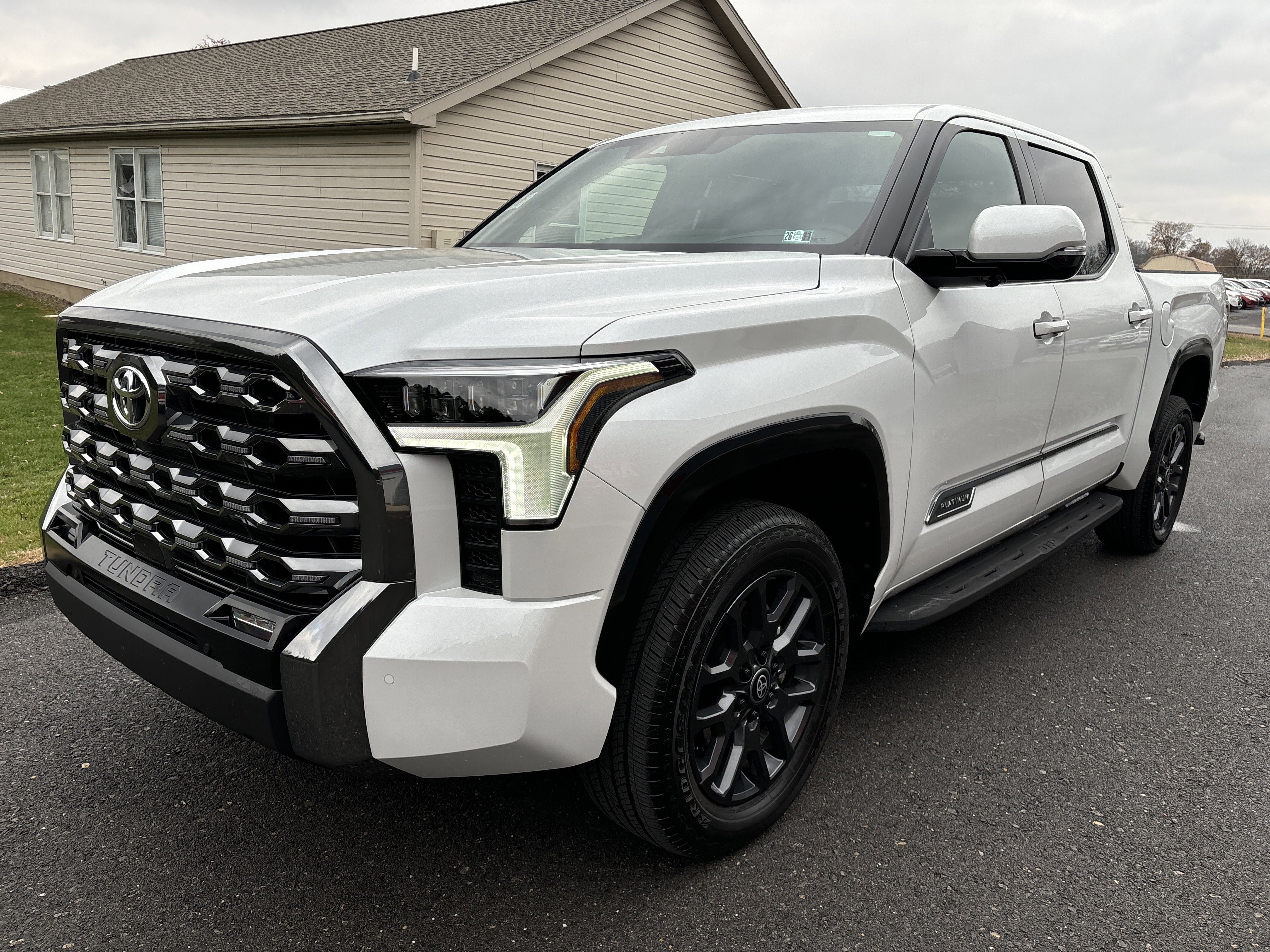 Used 2025 Toyota Tundra Platinum image 9