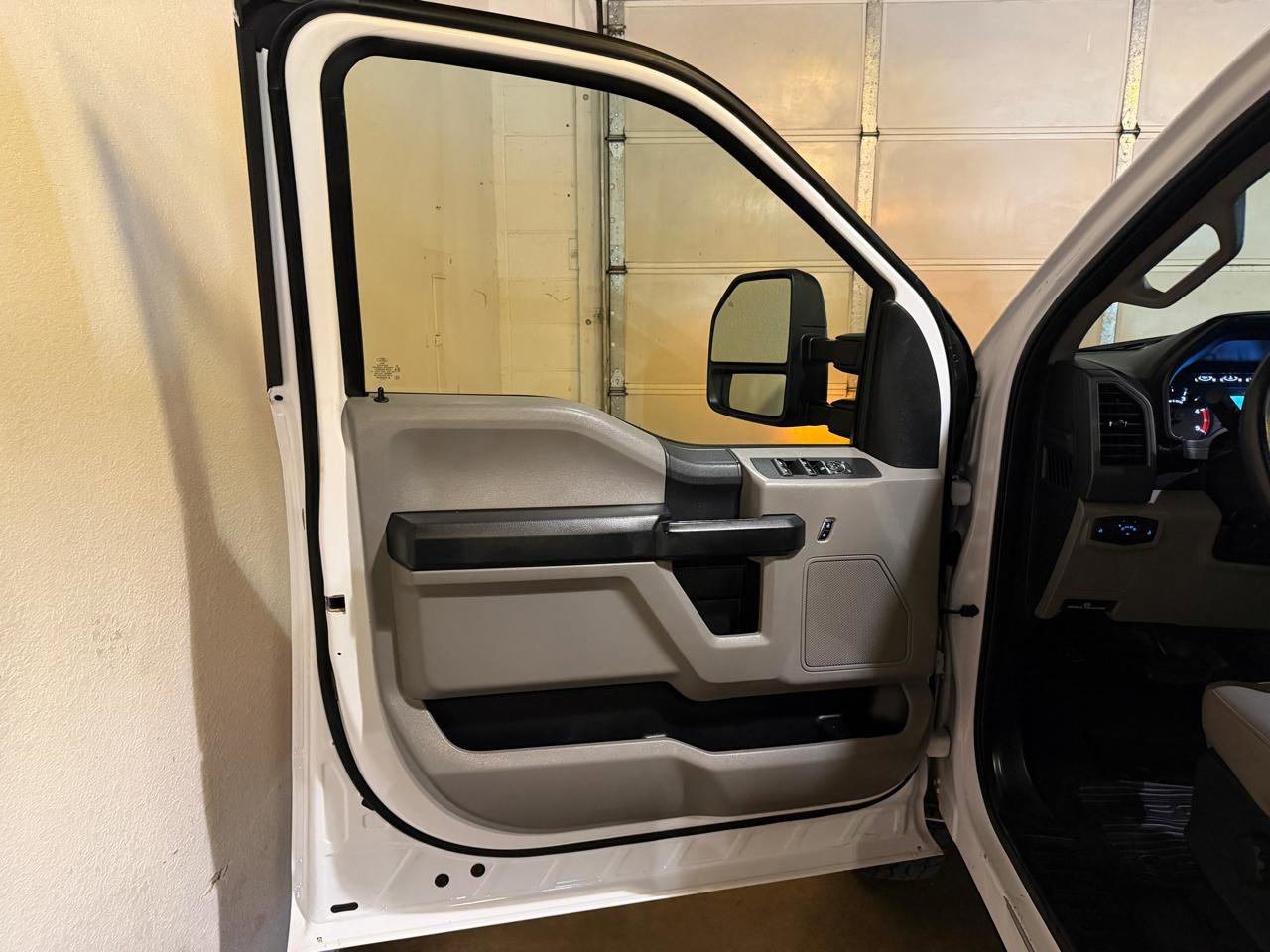 Used 2018 Ford F350 XL w/ Power Equipment Group AWD/4WD image 7