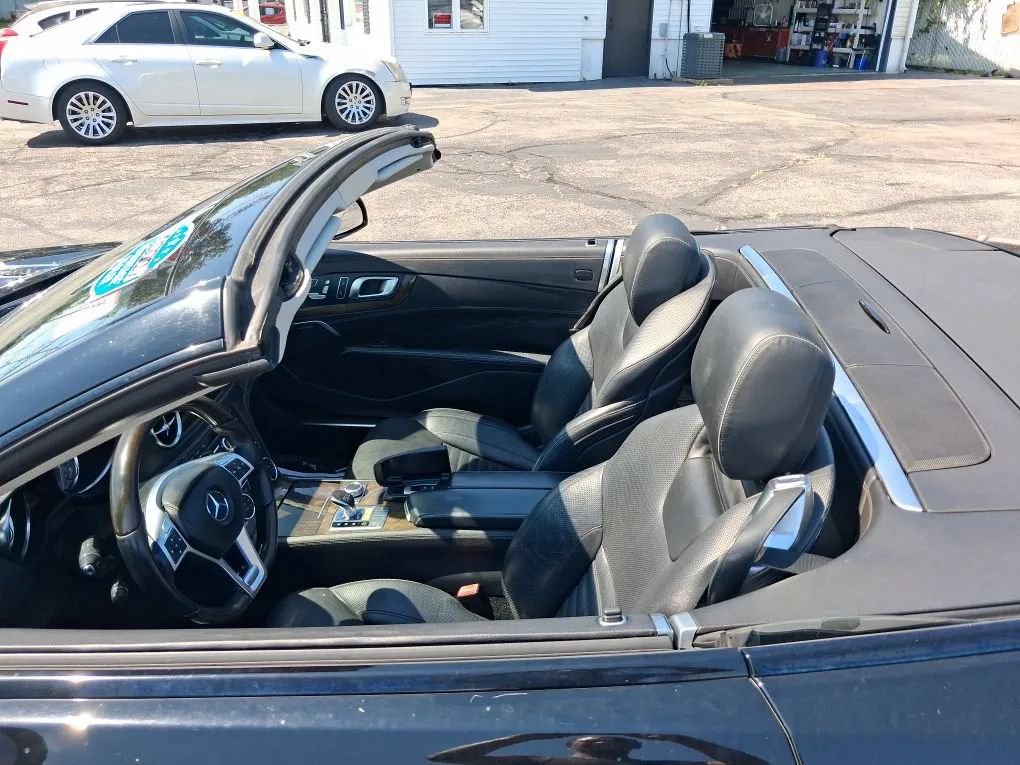 Used 2013 Mercedes-Benz SL 550 w/ Premium Pkg image 33