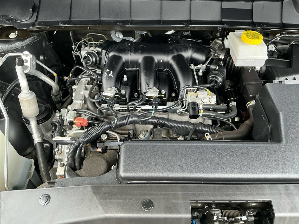 Used 2025 Nissan Pathfinder SV AWD/4WD image 9