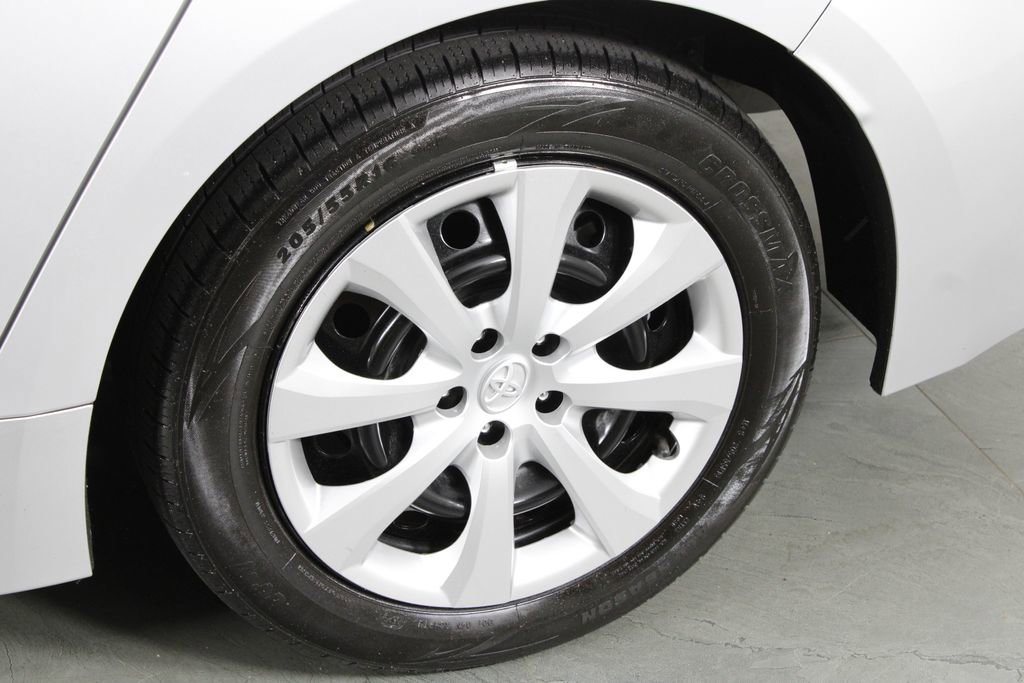Used 2024 Toyota Corolla LE FWD image 12