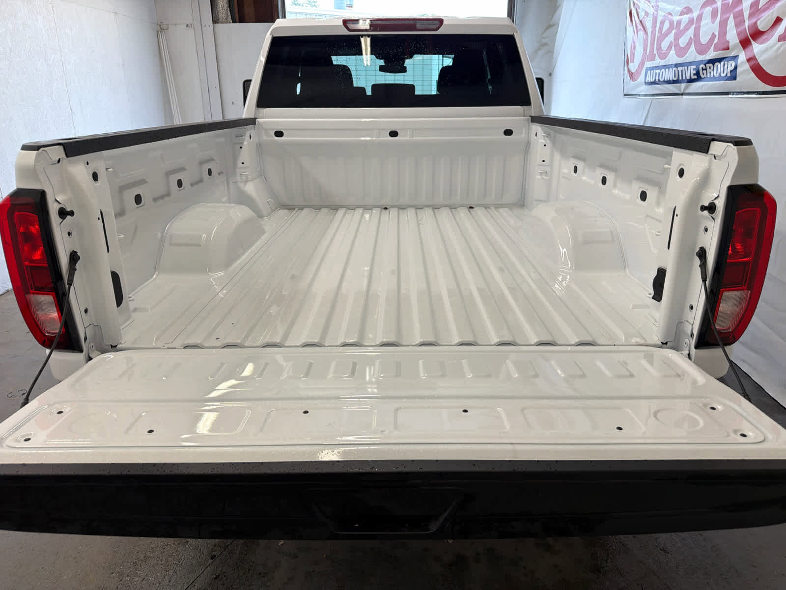 New 2026 GMC Sierra 2500 Pro w/ Convenience Package AWD/4WD image 7