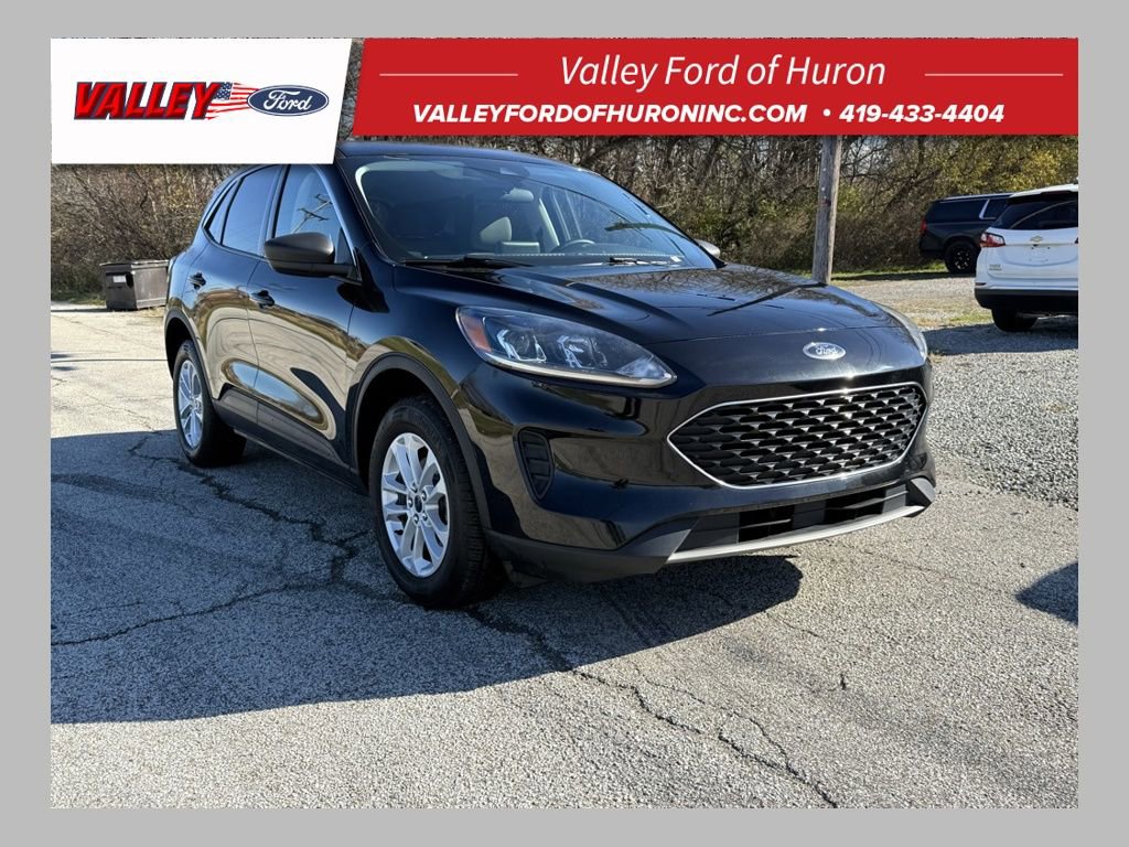 Used 2022 Ford Escape SE w/ Cold Weather Package image 1